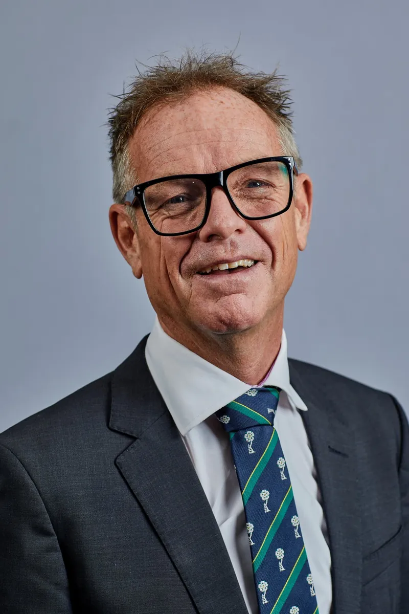 Dr Anthony Howard